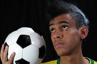 乐鱼体育app官网-NBA最佳新秀竞争激烈 三人数据旗鼓相当，nba最佳新秀含金量